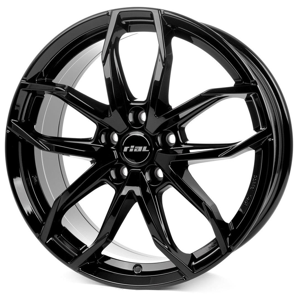 RIAL LUCCA 8x18 5/115 ET45 CB70.2